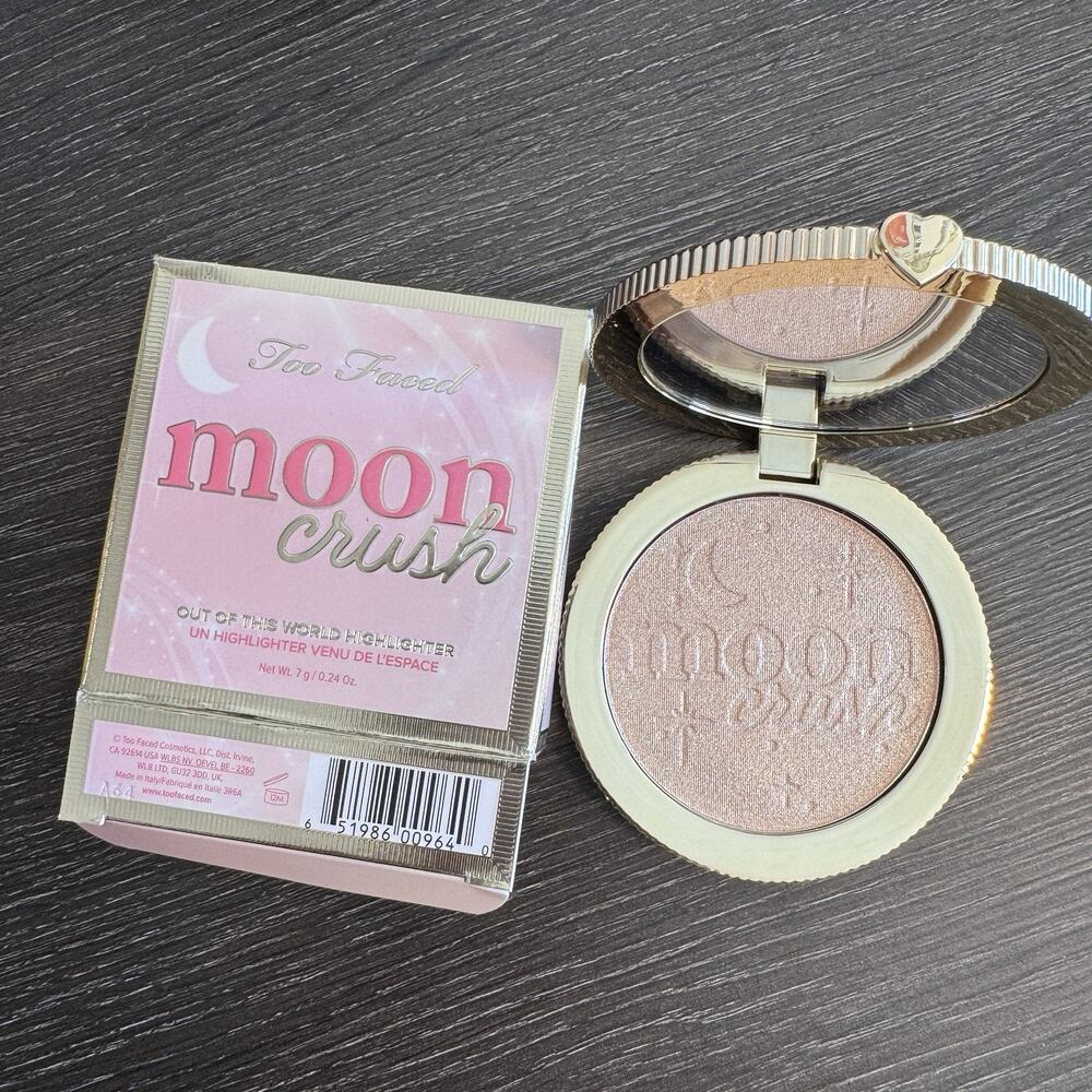 Too Faced Moon Crush Out Of This World Highlighter Shooting Star
